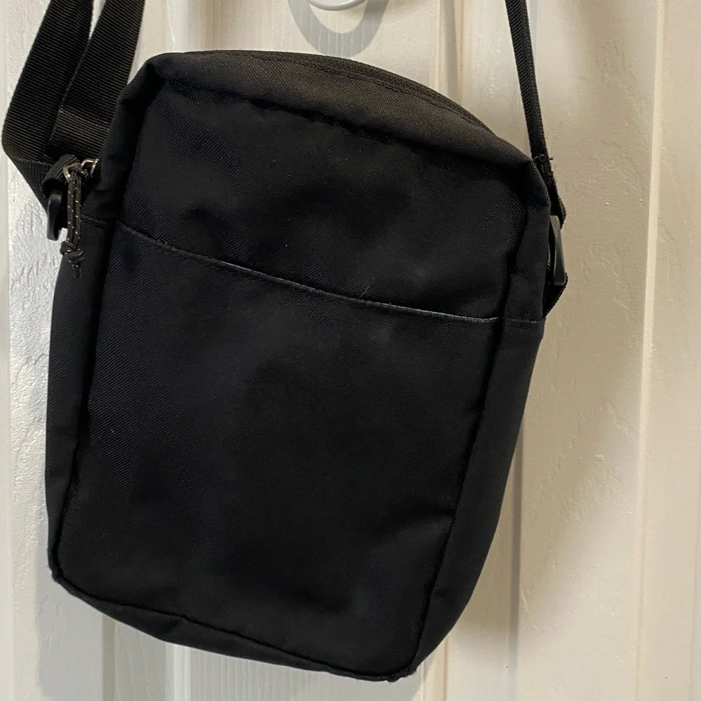 Columbia Black Messenger Bag